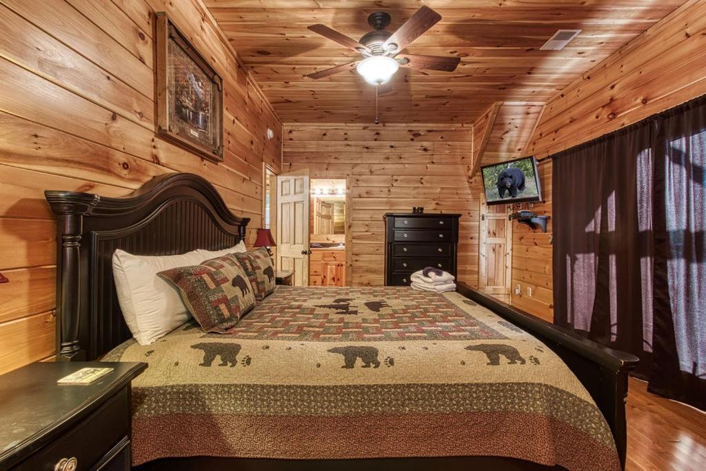 סביירוויל Papa Bear, Hot Tub, Wifi, 1089 Free Tickets Each Paid Day, Dollywood And More מראה חיצוני תמונה